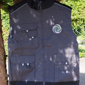 veste-sans-manche-brodée